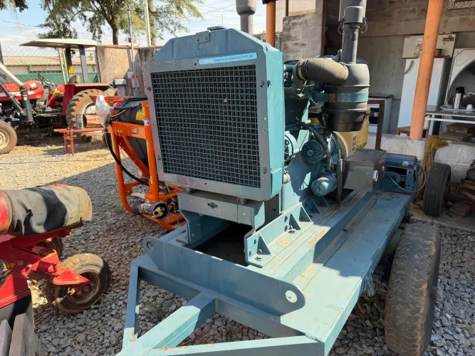 Grupo gerador de 20 kVA