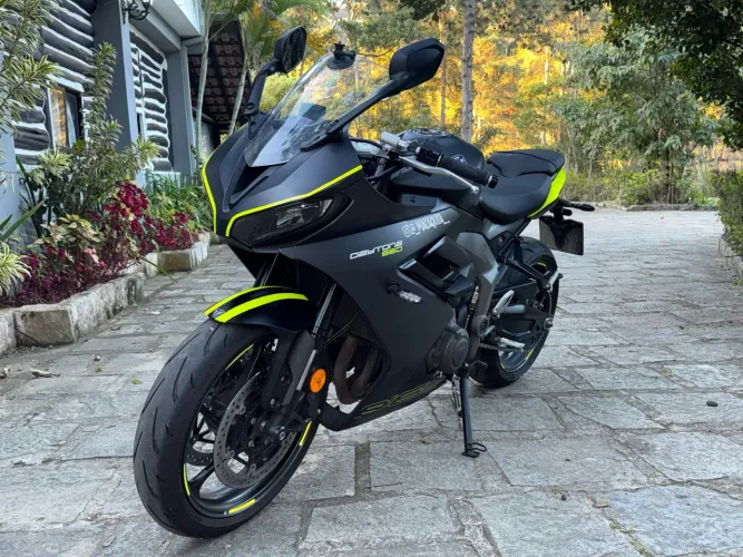 Daytona 660 2025