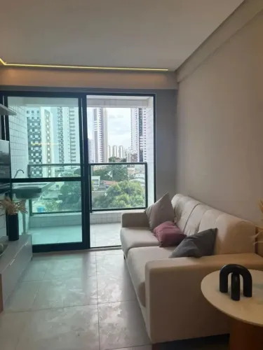 Imóvel para venda possui 50 metros quadrados com 2 quartos em Torre - Recife - PE