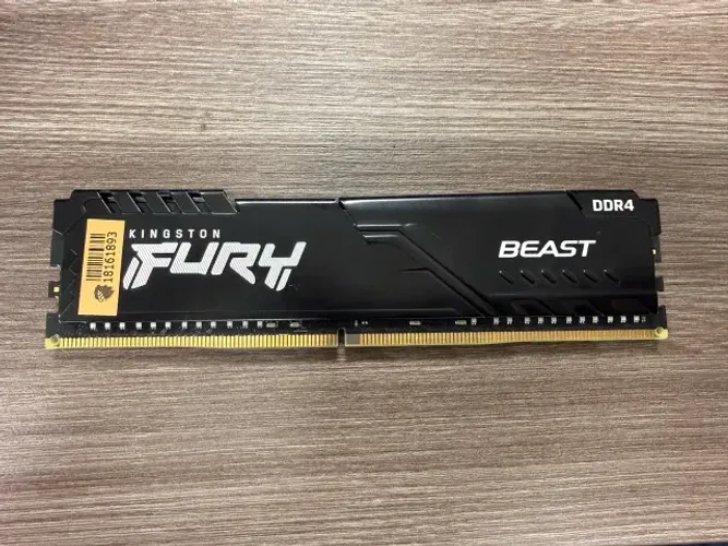 Memória ram kingston fury DDR4 32gb CL16 KF426C16BB/32