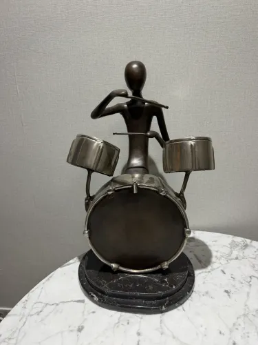 Escultura Original Leliany - Série Limitada 4/27 - Galeria Um Lugar ao Sol