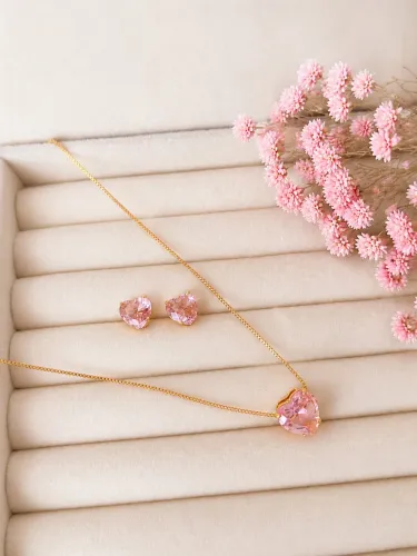 Conjunto folheado de coração rosa 