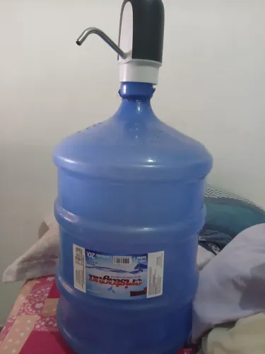 Galão com bomba elétrica...ótimo estado