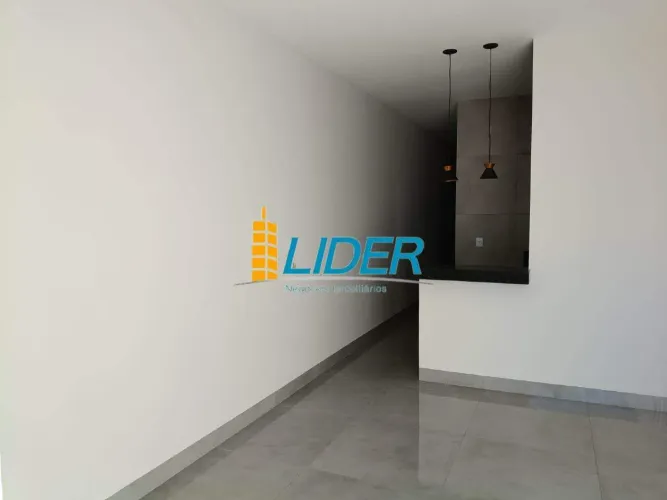 Casa Residencial 2 quartos (1 suíte) à venda no Bairro Aclimação, Uberlândia/MG