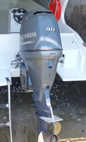 Motor Yamaha 4 tempos - seminovo