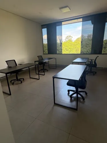 Mesa e cadeira