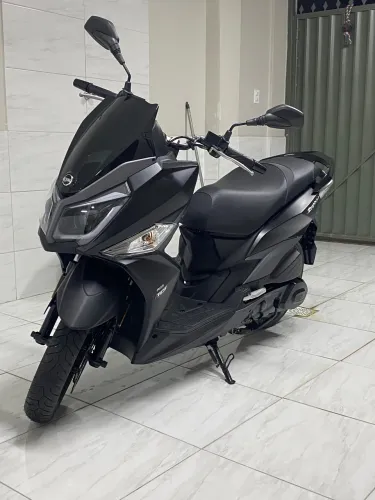 Scoter Dafra cruisym 