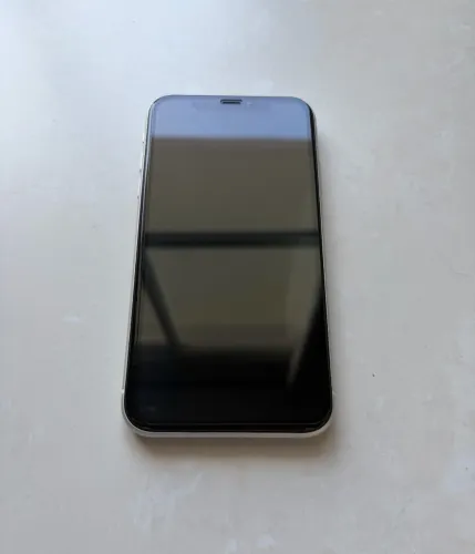 iPhone 11 branco 64 Gb