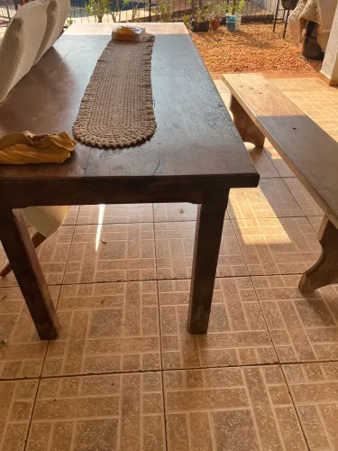 Mesa de madeira maciça em Jatobá 2.40mt