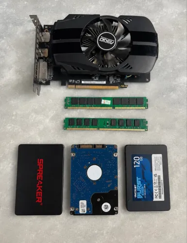 Placa de vídeo asus rx 550 4GB + 2 pentes de ram 8gb