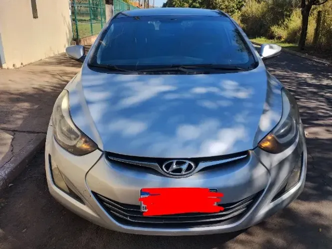 Hyundai Elantra GLS 2.0 16V Flex Aut. 2015
