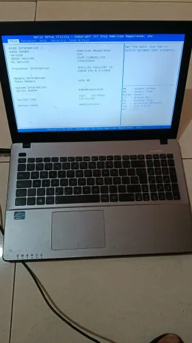 Notebook Asus X550 i3 4GB 15.6" Liga Normal -Sem HD 