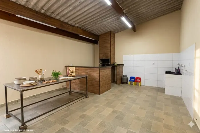 Casa para Venda em Sorocaba, Jardim Luciana Maria, 2 dormitórios, 2 banheiros, 2 vagas