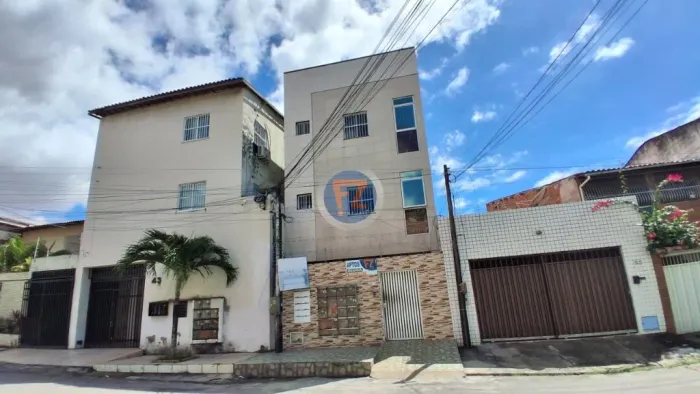 Locação de Apartamentos / Padrão na cidade de Fortaleza