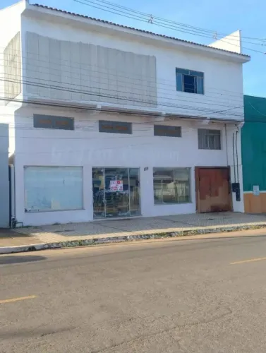 Vende-se Sobrado