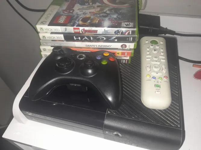 Xbox 360 slim (com hd) (TROCO POR IPHONE SE 2GEN OU ANDROID) MAIS INFORMAÇÕES PV