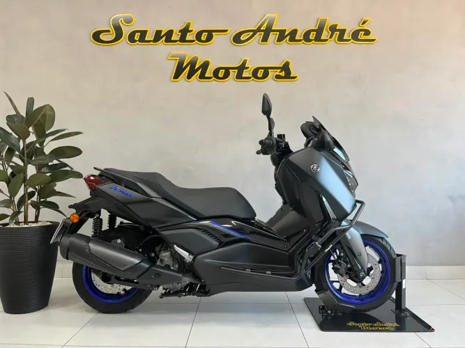 Yamaha XMAX 300 CONNECTED