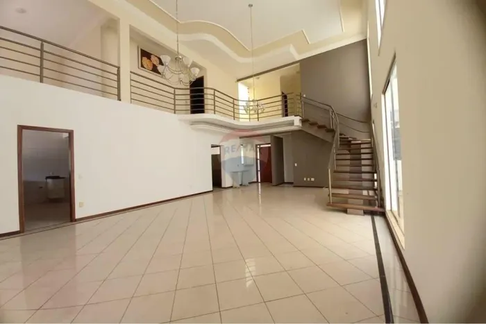 casa a venda -4 quartos /suite -3 banheiros-3 vagas cobertas próximo do Colégio Esquema Ún