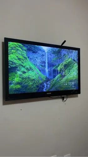 Tv 40? CCE + chromecast