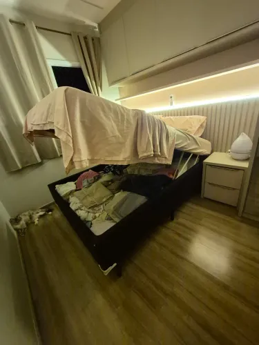 Cama casal padrão + bau