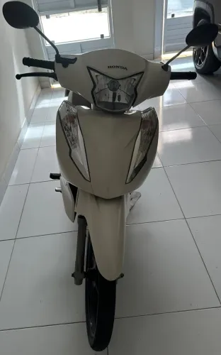 Vendo Biz 125 super nova ( km baixíssimo uma verdadeira relíquia)