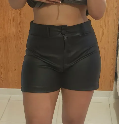 Short feminino couro fake GG (40)