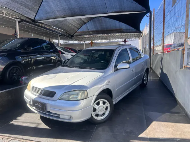 Chevrolet Astra GL Milenium 1.8 MPFI 4P 2001