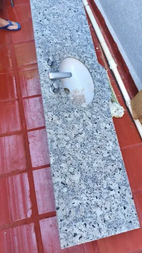 Pia de banheiro alto padrão