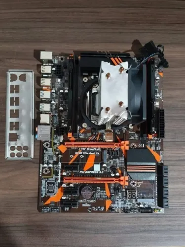 Kit XEON 2620 v3 / Placa mãe / 8GB de RAM