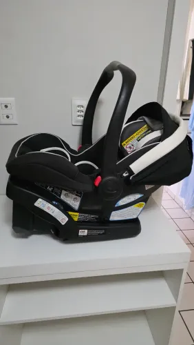 Bebê conforto graco snugride 35. Ótimo estado.