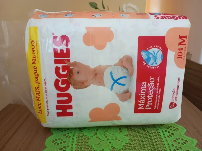 Fraldas Huggies e Pampers