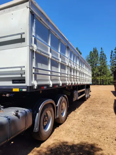 Carreta Graneleira Librelato 2021