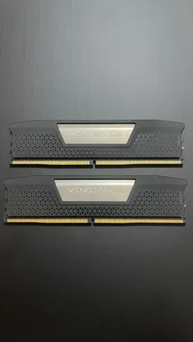 Memória RAM Corsair Vengeance 32GB (2x16GB) DDR5 5600MHz CL36