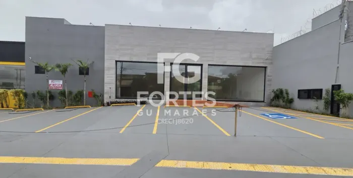 Salão/ Loja Comercial 320m² em vão livre, piso elevado e forro em gesso, fachada com vitri