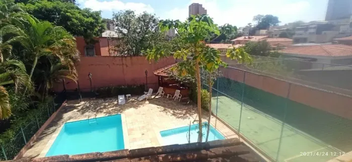 Casa para venda possui 237 metros quadrados com 3 quartos em Jardim Pinheiros - São Paulo
