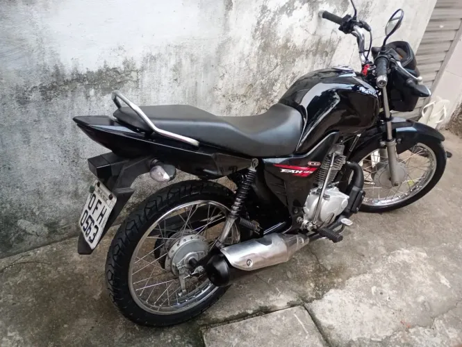 Fan 125 preta impecável, apenas 66 mil km rodados  esplacada até 2027