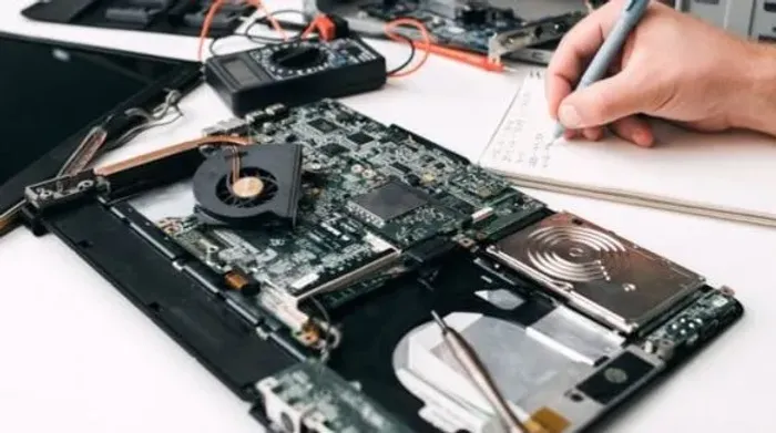 Reparo em placa mae de notebook e venda de peças para notebook