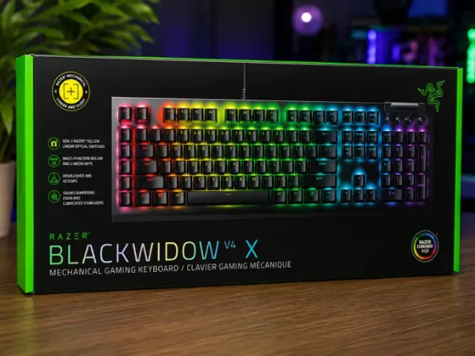 Teclado Razer Blackwidow V4 X RZ03-04700200-R3U1 RGB Switch Green