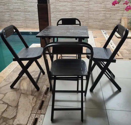 Mesa + 4 cadeiras dobráveis (tipo bar) em AÇO 