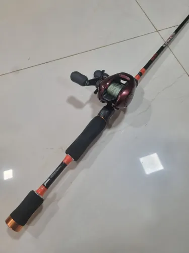 Carretilha shimano Scorpion xt 1001 + vara rapada 14 libras