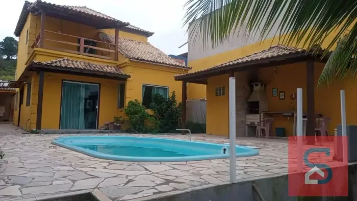 Compre Casa de Condomínio com 4 Dormitórios, 5 Vagas, em Campo Redondo por R$ 520.000. Imó