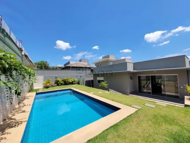 Casa à Venda no Condomínio Reserva dos Vinhedos em Louveira, no bairro Capivari.