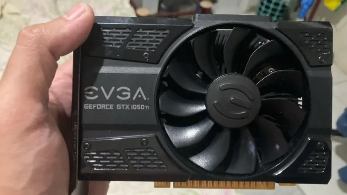 PLACA DE VIDEO EVGA GTX 1050ti COM DEFEITO