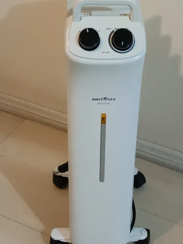 Aquecedor Britânia a óleo - 150W 127V ótimo