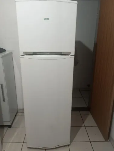 Vende-se geladeira