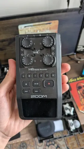 Zoom H6 com defeito / não liga - Para retirada de peças ou sucata
