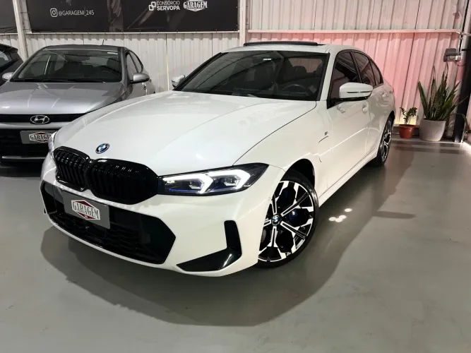 BMW 330E M Sport 2.0 Turbo Híbrido AU 2025