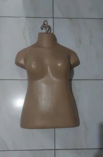 Manequim busto plus size com gancho pendurar