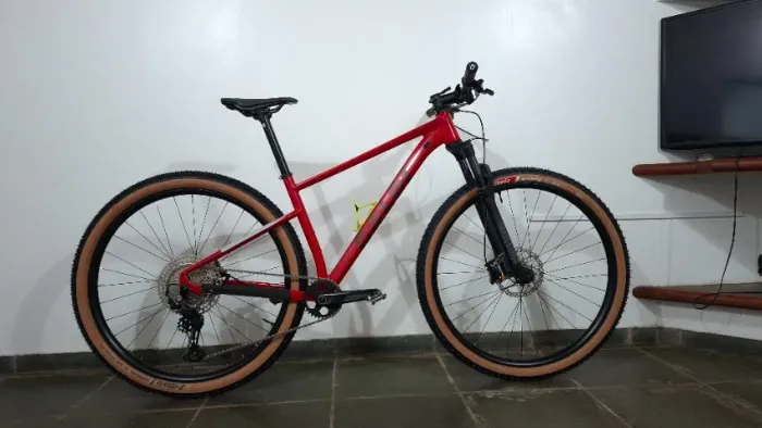 CALOI EXPLORER EVO - PROVAVELMENTE A MELHOR MTB NESSA FAIXA DE PREÇO