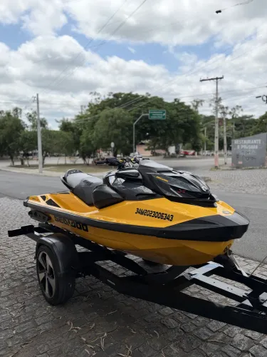 Jet ski RXP X RS 300